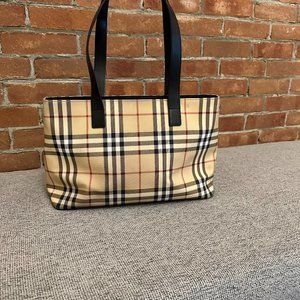 Adorable Classic Vintage Burberry Medium Tote PVC & Leather